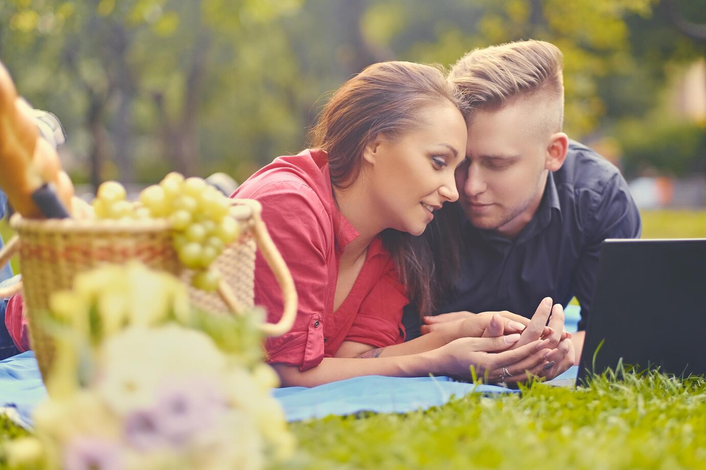 Meet at a Couples Dating Site